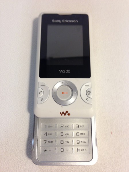 Sony Ericsson W205.jpg